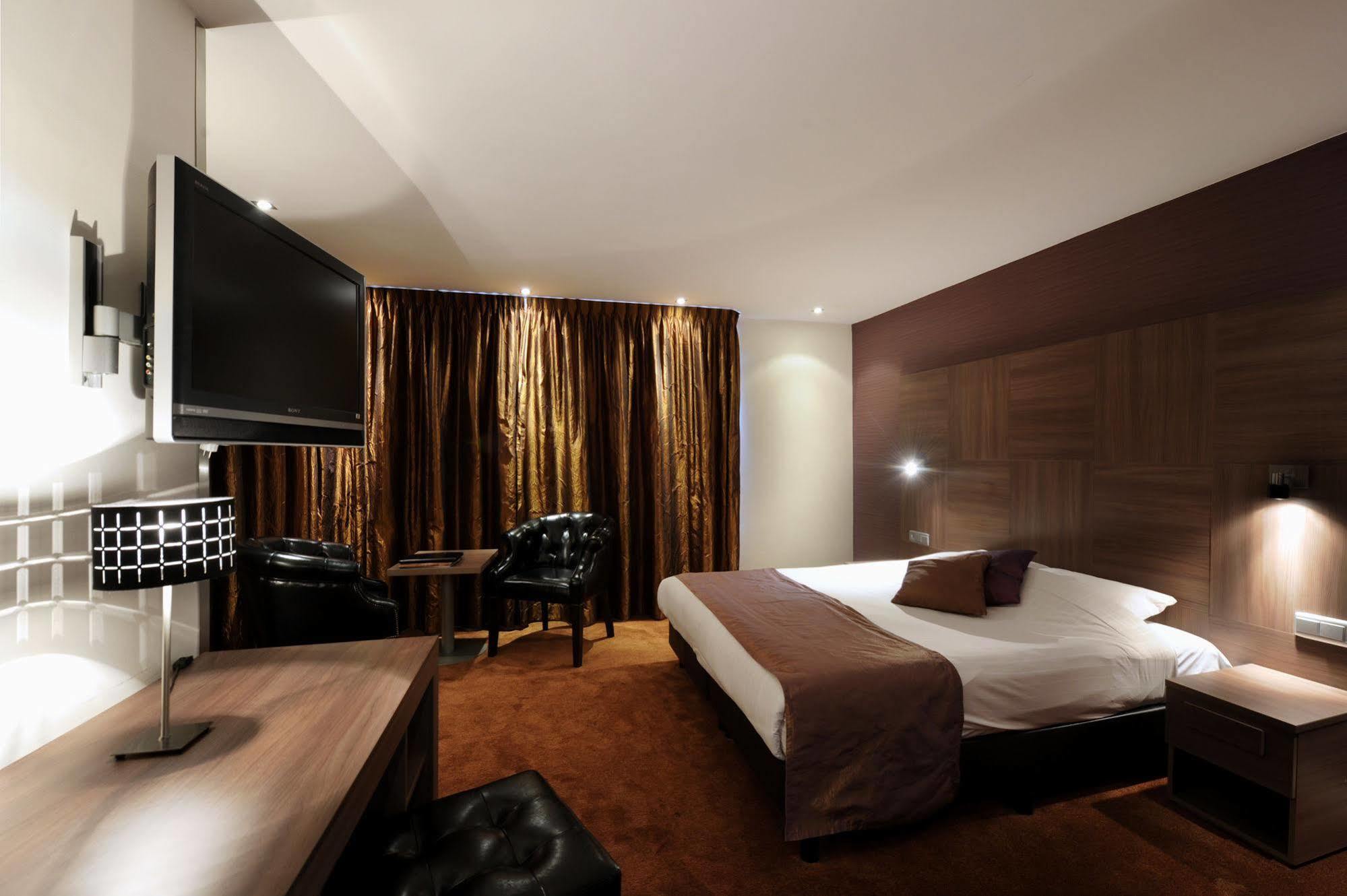 Van Der Valk Hotel Hardegarijp - Leeuwarden Екстер'єр фото